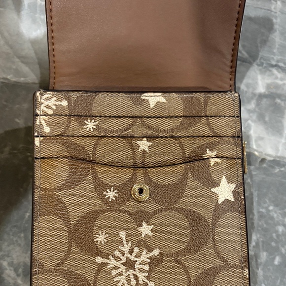 Coach Wallet in Snowflake Pattern - Picture 6 of 7